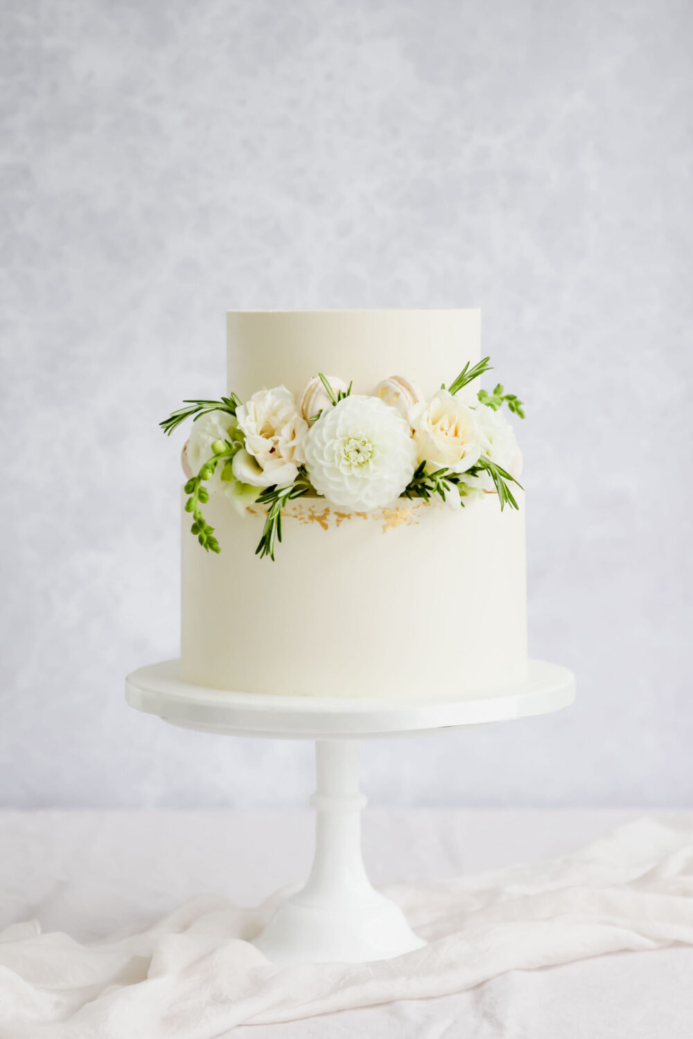 Blog - Should I Choose Fresh or Sugar Flowers for My Wedding Cake? - Cove  Cake Design | Luxury Wedding Cakes - Ireland