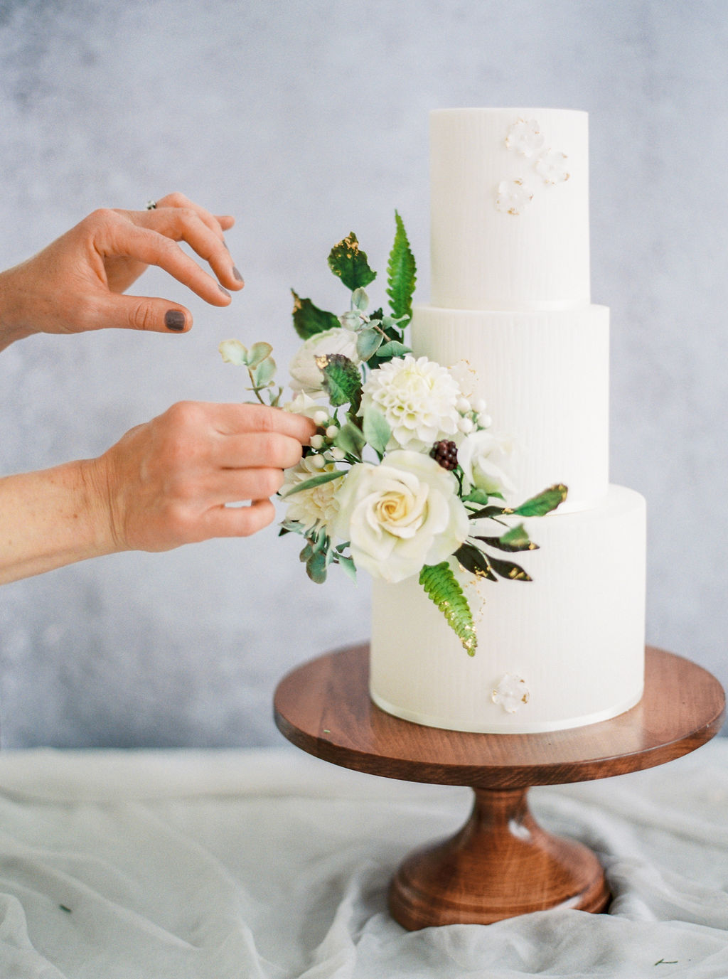 Elegant cake with silk flowers – The Cake Shop
